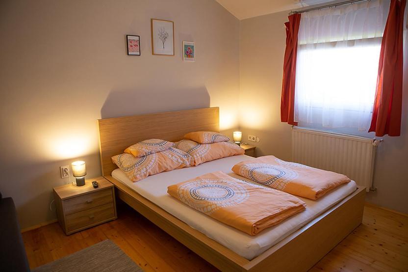 Bed and Breakfast V8-Kelemen Panzió Makó Exterior foto