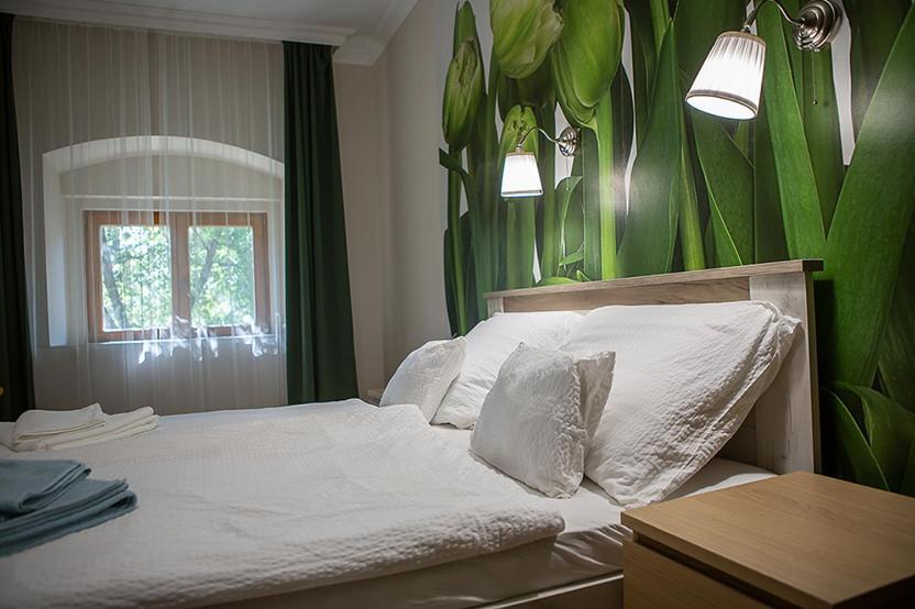 Bed and Breakfast V8-Kelemen Panzió Makó Exterior foto