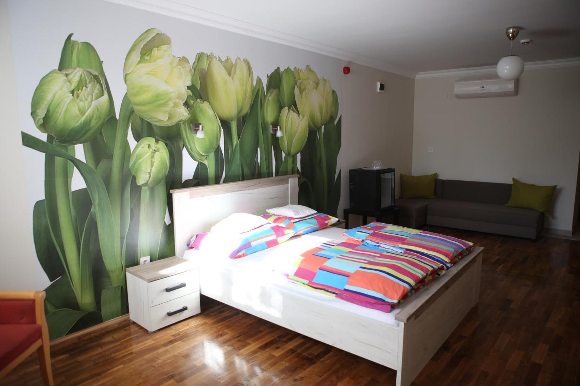 Bed and Breakfast V8-Kelemen Panzió Makó Exterior foto